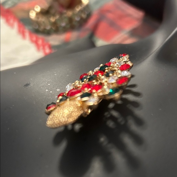 Elegant Gold and Red Christmas Tree Brooch - Picture 2 of 4